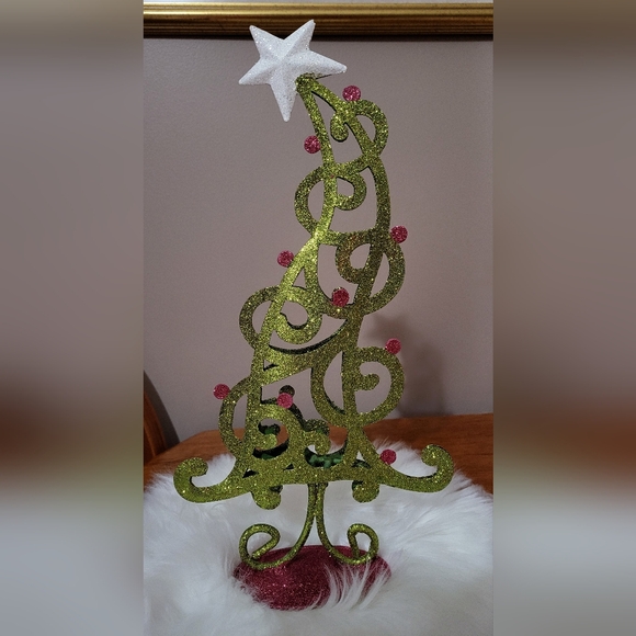 Grinch Like Whimsical Metal Christmas Tree - Picture 2 of 3